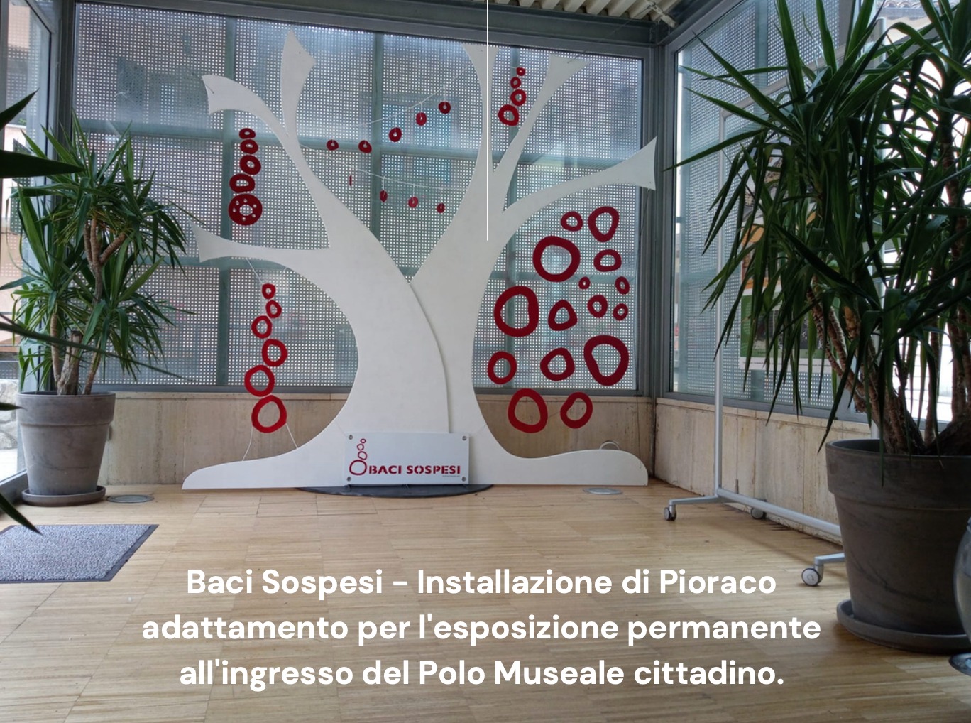 Baci Sospesi tree installation in Pioraco